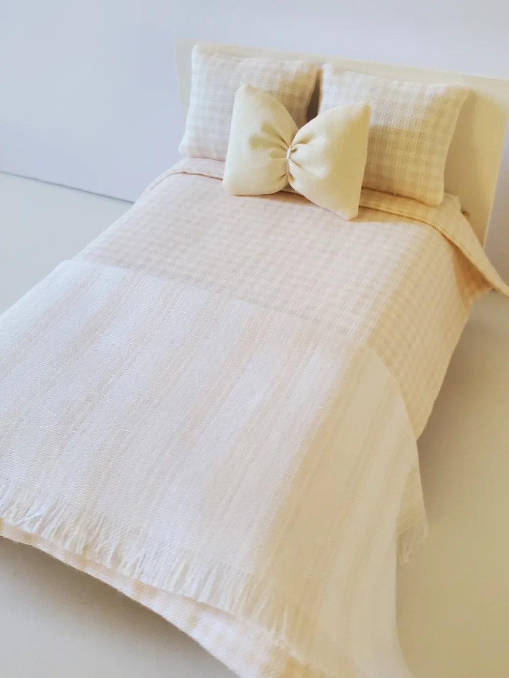 Miniature Dollhouse 1:12 Scale Cream & Beige Doll Bedding Set